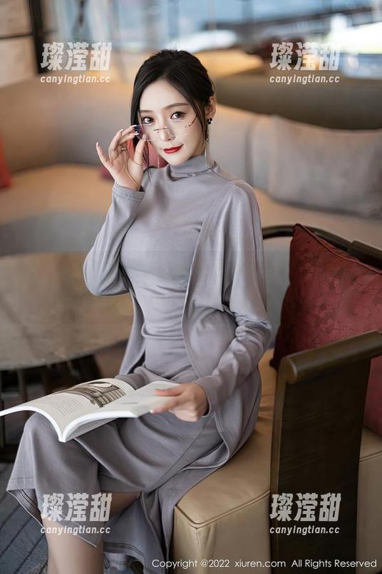 秀人网-王伊纯 秀人网 - 王伊纯的校服高清写真,真想偷偷拿来做班级宣传海报!