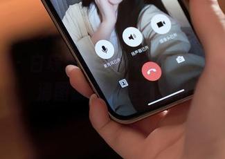秀人网 – 白琮瑗与白衬衫的精彩碰撞，高清图册里满是小心机