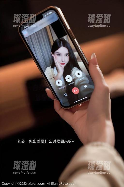 秀人网 - 白琮瑗与白衬衫的精彩碰撞，高清图册里满是小心机