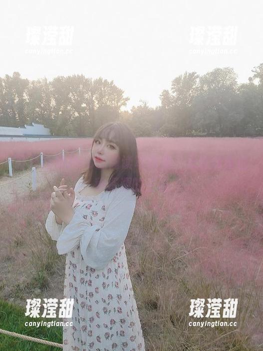 打开穆零Mu0的阅读写真集，无法想象这种资源的生机