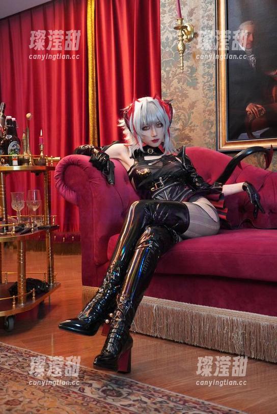 绞肉姬疯癫了？！Panty胶带装写真，居然让我怀疑胶带也是穿搭新宠！