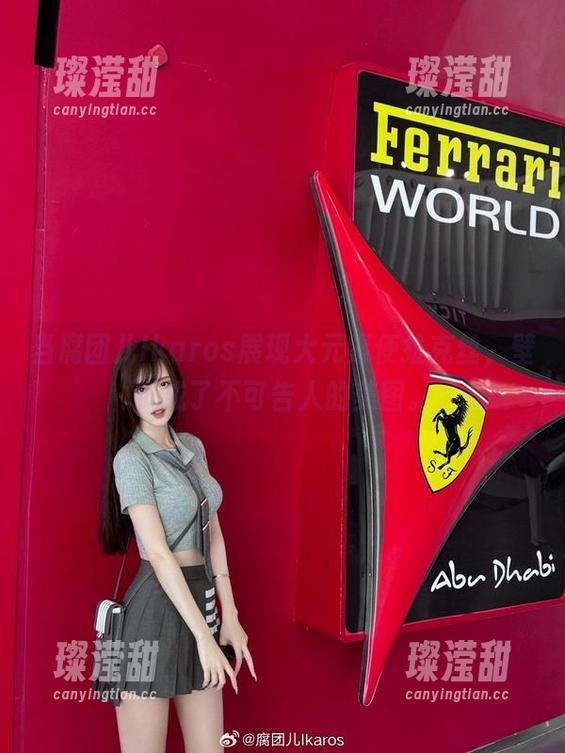 当腐团儿Ikaros展现大元素使拉克丝，壁纸成了不可告人的美图。