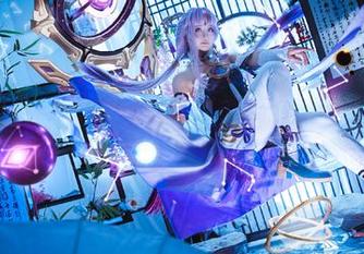 双人照里的芊芊酱w：美图与微妙的暧昧