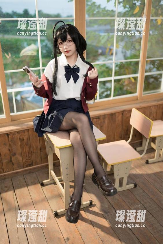 花铃Hana 福利警报!花铃Hana的写真《小羊夏卉》,保管你移不开眼!