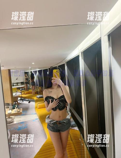 微密圈 - 葛征的新图包，是我心目中的温柔紫色更新排队实录