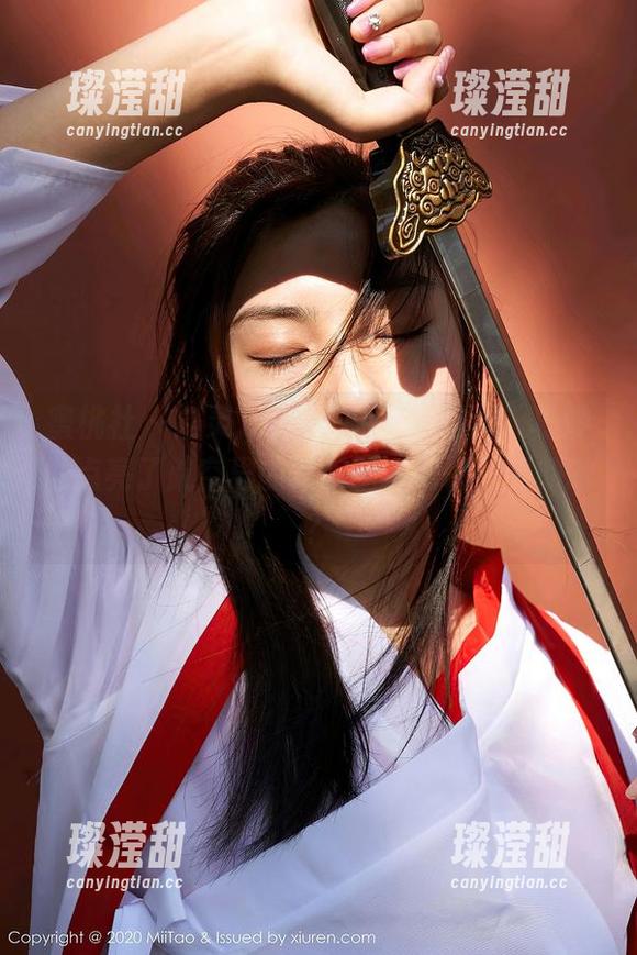 蜜桃社 - 赵灵儿Linger空姐写真，巧妙地点亮了航空界的娱乐圈，如何做到的呐？