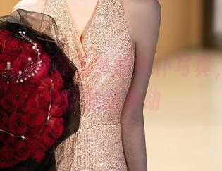语画界 – 翻翻黄乐然的女仆写真，真有种奇怪的冲动