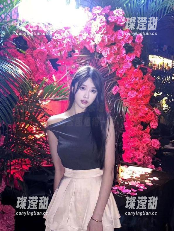 微密圈 - 在黑白的游乐场里，轩子巨二兔的套图值得一看