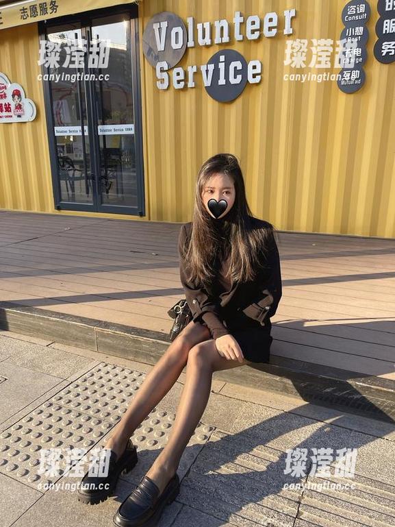 软妹小九九 微密圈 - 软妹小九九的高清图集真会玩,反差御姐一下子就吸引了我…