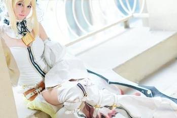 魔物喵nigisa的写真背包：这个Christmas，快来养眼了吧！