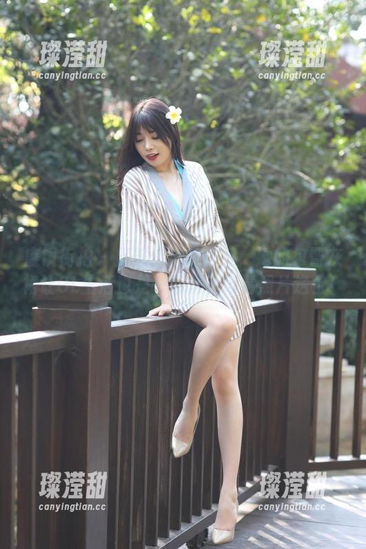 魔镜街拍 - 打破传统的婷婷：她的包臀灰裙让OL生活也是一场秀，高清照片送上！