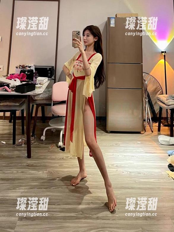 微密圈 - 资源敞开：黎允熙和那件枣红睡裙，整场大戏等着你去体验！